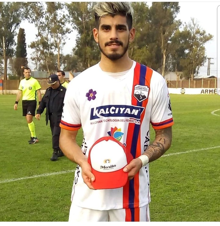 Santiago GÃ³mez, cedido a prÃ©stamo por Independiente, anotÃ³ 12 de los 30 goles de Armenio en el torneo.