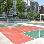 🏀🌿 La Plaza Houssay renueva su corazón deportivo y se consolida como punto clave de encuentro urbano