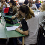 Las escuelas porteñas se preparan para la era de la inteligencia artificial: así serán las nuevas jornadas docentes